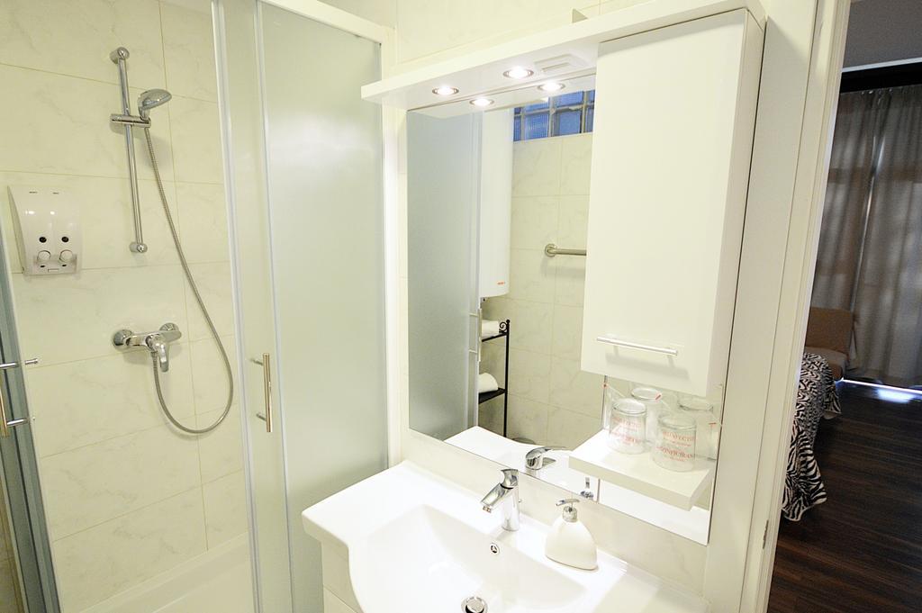 Bed And Breakfast Four Rooms ザダル 部屋 写真